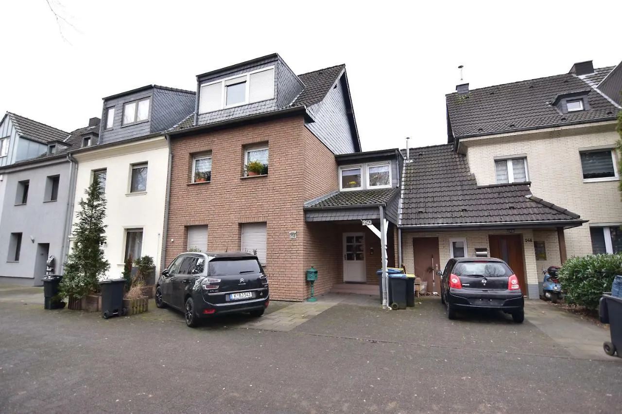 Ferienwohnung Mit Garten Und Pool contacts