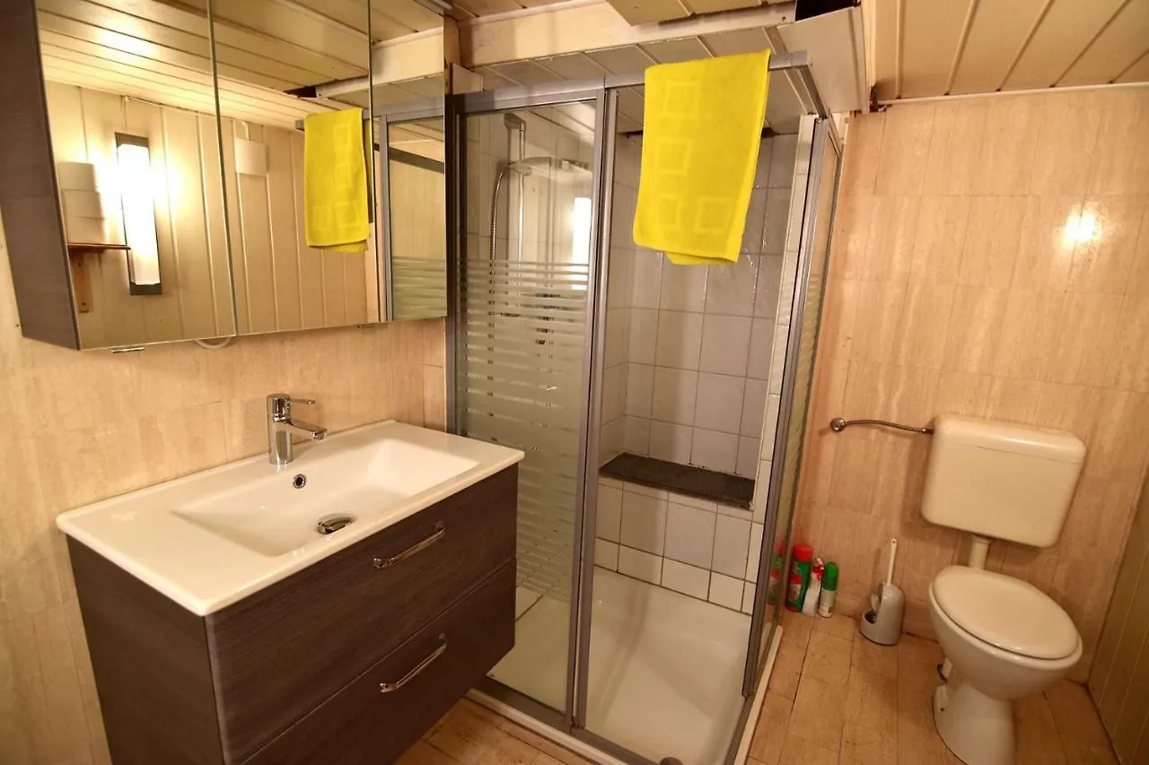Ferienwohnung Mit Garten Und Pool Cologne